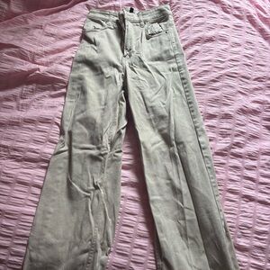 H&M Women's Cream Flare Jeans